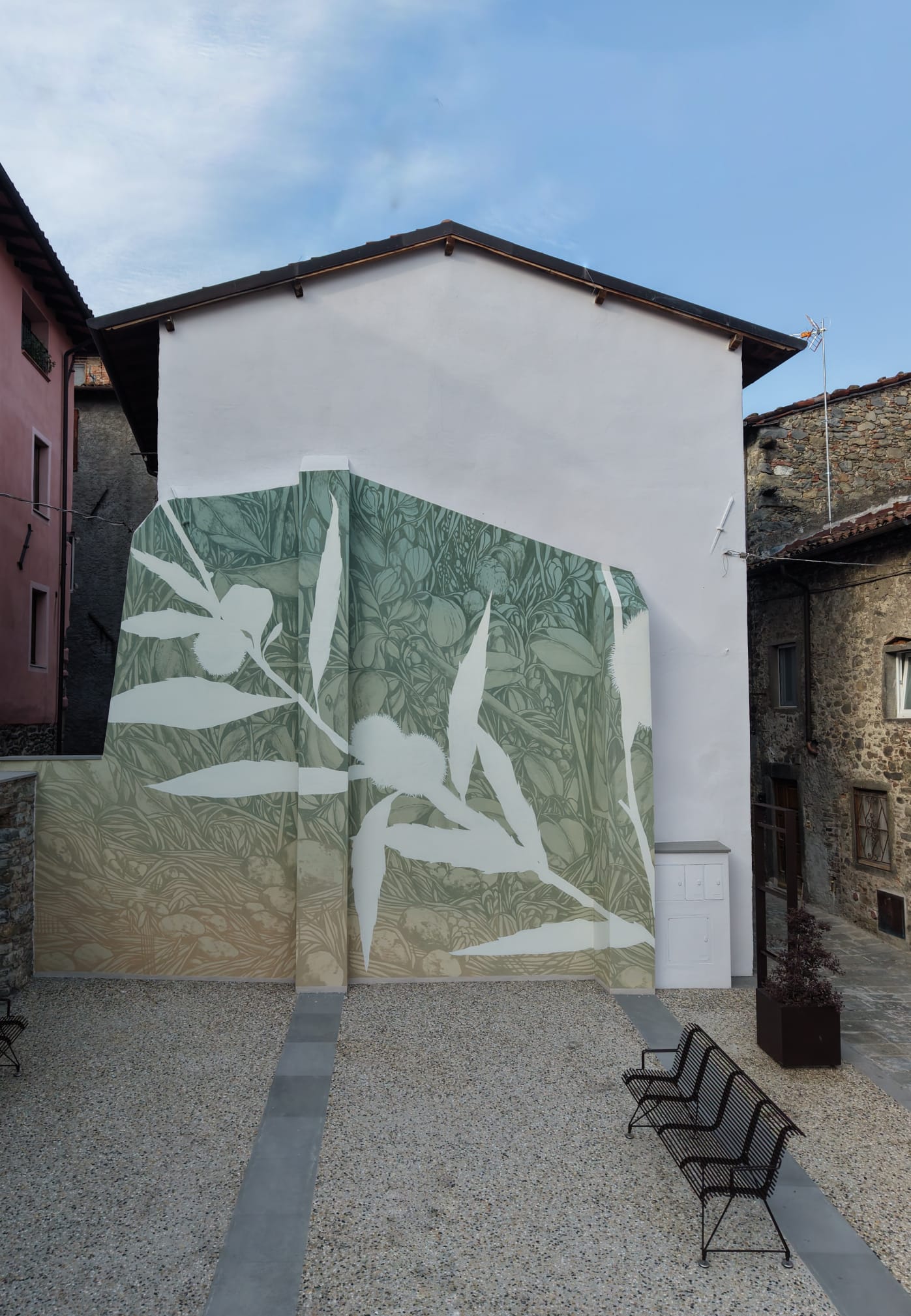 Cantiere con murale natura