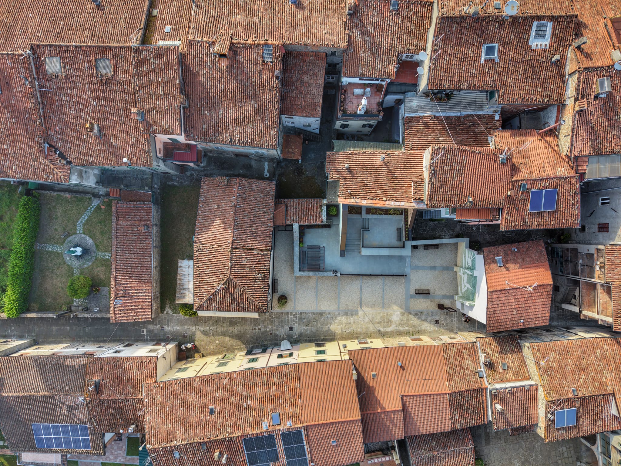 Veduta tetti e cantiere
